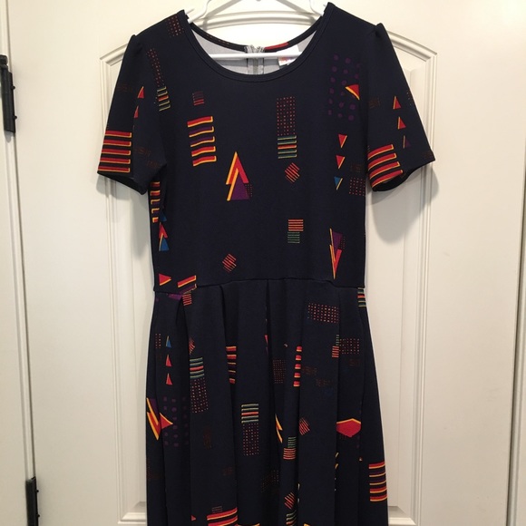 LuLaRoe Dresses & Skirts - Lularoe Amelia Dress 2XL